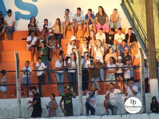 
<a style='margin-left: 5px;' class='btn btn-xs btn-social btn-facebook' href='https://www.facebook.com/sharer/sharer.php?u=https://www.boladovale.com.br/imgs/800-800-90/conteudo/fotos/1880/img9041.jpg' rel='popup' data-width='500' data-height='400'><i class='fa fa-facebook'></i>Compartilhar <span class='hidden-xs'>no Facebook</span>
</a> 
<a class='btn btn-default btn-xs' target='_blank' href='imgs/800-800-90/conteudo/fotos/1880/img9041.jpg'>
<span class='glyphicon glyphicon-cloud-download'></span> Salvar
</a> 
<span></span>