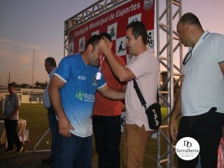 
<a style='margin-left: 5px;' class='btn btn-xs btn-social btn-facebook' href='https://www.facebook.com/sharer/sharer.php?u=https://www.boladovale.com.br/imgs/800-800-90/conteudo/fotos/1881/img9154.jpg' rel='popup' data-width='500' data-height='400'><i class='fa fa-facebook'></i>Compartilhar <span class='hidden-xs'>no Facebook</span>
</a> 
<a class='btn btn-default btn-xs' target='_blank' href='imgs/800-800-90/conteudo/fotos/1881/img9154.jpg'>
<span class='glyphicon glyphicon-cloud-download'></span> Salvar
</a> 
<span></span>