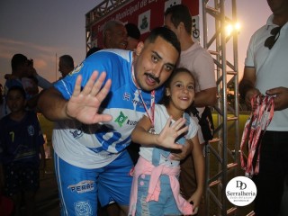 
<a style='margin-left: 5px;' class='btn btn-xs btn-social btn-facebook' href='https://www.facebook.com/sharer/sharer.php?u=https://www.boladovale.com.br/imgs/800-800-90/conteudo/fotos/1881/img9173.jpg' rel='popup' data-width='500' data-height='400'><i class='fa fa-facebook'></i>Compartilhar <span class='hidden-xs'>no Facebook</span>
</a> 
<a class='btn btn-default btn-xs' target='_blank' href='imgs/800-800-90/conteudo/fotos/1881/img9173.jpg'>
<span class='glyphicon glyphicon-cloud-download'></span> Salvar
</a> 
<span></span>