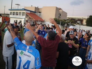 
<a style='margin-left: 5px;' class='btn btn-xs btn-social btn-facebook' href='https://www.facebook.com/sharer/sharer.php?u=https://www.boladovale.com.br/imgs/800-800-90/conteudo/fotos/1881/img9214-9.jpg' rel='popup' data-width='500' data-height='400'><i class='fa fa-facebook'></i>Compartilhar <span class='hidden-xs'>no Facebook</span>
</a> 
<a class='btn btn-default btn-xs' target='_blank' href='imgs/800-800-90/conteudo/fotos/1881/img9214-9.jpg'>
<span class='glyphicon glyphicon-cloud-download'></span> Salvar
</a> 
<span></span>