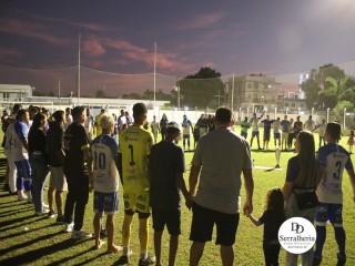 
<a style='margin-left: 5px;' class='btn btn-xs btn-social btn-facebook' href='https://www.facebook.com/sharer/sharer.php?u=https://www.boladovale.com.br/imgs/800-800-90/conteudo/fotos/1881/img9248.jpg' rel='popup' data-width='500' data-height='400'><i class='fa fa-facebook'></i>Compartilhar <span class='hidden-xs'>no Facebook</span>
</a> 
<a class='btn btn-default btn-xs' target='_blank' href='imgs/800-800-90/conteudo/fotos/1881/img9248.jpg'>
<span class='glyphicon glyphicon-cloud-download'></span> Salvar
</a> 
<span></span>