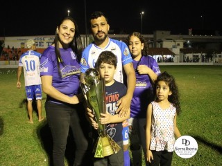 
<a style='margin-left: 5px;' class='btn btn-xs btn-social btn-facebook' href='https://www.facebook.com/sharer/sharer.php?u=https://www.boladovale.com.br/imgs/800-800-90/conteudo/fotos/1881/img9290.jpg' rel='popup' data-width='500' data-height='400'><i class='fa fa-facebook'></i>Compartilhar <span class='hidden-xs'>no Facebook</span>
</a> 
<a class='btn btn-default btn-xs' target='_blank' href='imgs/800-800-90/conteudo/fotos/1881/img9290.jpg'>
<span class='glyphicon glyphicon-cloud-download'></span> Salvar
</a> 
<span></span>