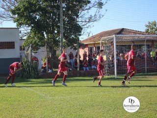 
<a style='margin-left: 5px;' class='btn btn-xs btn-social btn-facebook' href='https://www.facebook.com/sharer/sharer.php?u=https://www.boladovale.com.br/imgs/800-800-90/conteudo/fotos/1882/img9348.jpg' rel='popup' data-width='500' data-height='400'><i class='fa fa-facebook'></i>Compartilhar <span class='hidden-xs'>no Facebook</span>
</a> 
<a class='btn btn-default btn-xs' target='_blank' href='imgs/800-800-90/conteudo/fotos/1882/img9348.jpg'>
<span class='glyphicon glyphicon-cloud-download'></span> Salvar
</a> 
<span></span>