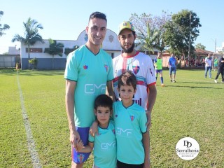 
<a style='margin-left: 5px;' class='btn btn-xs btn-social btn-facebook' href='https://www.facebook.com/sharer/sharer.php?u=https://www.boladovale.com.br/imgs/800-800-90/conteudo/fotos/1882/img9490.jpg' rel='popup' data-width='500' data-height='400'><i class='fa fa-facebook'></i>Compartilhar <span class='hidden-xs'>no Facebook</span>
</a> 
<a class='btn btn-default btn-xs' target='_blank' href='imgs/800-800-90/conteudo/fotos/1882/img9490.jpg'>
<span class='glyphicon glyphicon-cloud-download'></span> Salvar
</a> 
<span></span>