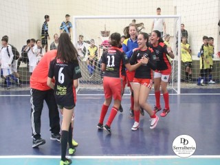 
<a style='margin-left: 5px;' class='btn btn-xs btn-social btn-facebook' href='https://www.facebook.com/sharer/sharer.php?u=https://www.boladovale.com.br/imgs/800-800-90/conteudo/fotos/1885/img9999-1.jpg' rel='popup' data-width='500' data-height='400'><i class='fa fa-facebook'></i>Compartilhar <span class='hidden-xs'>no Facebook</span>
</a> 
<a class='btn btn-default btn-xs' target='_blank' href='imgs/800-800-90/conteudo/fotos/1885/img9999-1.jpg'>
<span class='glyphicon glyphicon-cloud-download'></span> Salvar
</a> 
<span></span>