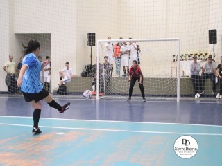 
<a style='margin-left: 5px;' class='btn btn-xs btn-social btn-facebook' href='https://www.facebook.com/sharer/sharer.php?u=https://www.boladovale.com.br/imgs/800-800-90/conteudo/fotos/1887/img9999-293.jpg' rel='popup' data-width='500' data-height='400'><i class='fa fa-facebook'></i>Compartilhar <span class='hidden-xs'>no Facebook</span>
</a> 
<a class='btn btn-default btn-xs' target='_blank' href='imgs/800-800-90/conteudo/fotos/1887/img9999-293.jpg'>
<span class='glyphicon glyphicon-cloud-download'></span> Salvar
</a> 
<span></span>