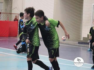 
<a style='margin-left: 5px;' class='btn btn-xs btn-social btn-facebook' href='https://www.facebook.com/sharer/sharer.php?u=https://www.boladovale.com.br/imgs/800-800-90/conteudo/fotos/1888/img9839.jpg' rel='popup' data-width='500' data-height='400'><i class='fa fa-facebook'></i>Compartilhar <span class='hidden-xs'>no Facebook</span>
</a> 
<a class='btn btn-default btn-xs' target='_blank' href='imgs/800-800-90/conteudo/fotos/1888/img9839.jpg'>
<span class='glyphicon glyphicon-cloud-download'></span> Salvar
</a> 
<span></span>