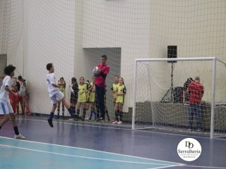 
<a style='margin-left: 5px;' class='btn btn-xs btn-social btn-facebook' href='https://www.facebook.com/sharer/sharer.php?u=https://www.boladovale.com.br/imgs/800-800-90/conteudo/fotos/1889/img9999-75.jpg' rel='popup' data-width='500' data-height='400'><i class='fa fa-facebook'></i>Compartilhar <span class='hidden-xs'>no Facebook</span>
</a> 
<a class='btn btn-default btn-xs' target='_blank' href='imgs/800-800-90/conteudo/fotos/1889/img9999-75.jpg'>
<span class='glyphicon glyphicon-cloud-download'></span> Salvar
</a> 
<span></span>
