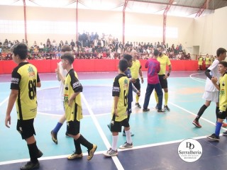 
<a style='margin-left: 5px;' class='btn btn-xs btn-social btn-facebook' href='https://www.facebook.com/sharer/sharer.php?u=https://www.boladovale.com.br/imgs/800-800-90/conteudo/fotos/1889/img9999-98.jpg' rel='popup' data-width='500' data-height='400'><i class='fa fa-facebook'></i>Compartilhar <span class='hidden-xs'>no Facebook</span>
</a> 
<a class='btn btn-default btn-xs' target='_blank' href='imgs/800-800-90/conteudo/fotos/1889/img9999-98.jpg'>
<span class='glyphicon glyphicon-cloud-download'></span> Salvar
</a> 
<span></span>