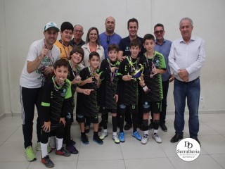
<a style='margin-left: 5px;' class='btn btn-xs btn-social btn-facebook' href='https://www.facebook.com/sharer/sharer.php?u=https://www.boladovale.com.br/imgs/800-800-90/conteudo/fotos/1892/img9999-471.jpg' rel='popup' data-width='500' data-height='400'><i class='fa fa-facebook'></i>Compartilhar <span class='hidden-xs'>no Facebook</span>
</a> 
<a class='btn btn-default btn-xs' target='_blank' href='imgs/800-800-90/conteudo/fotos/1892/img9999-471.jpg'>
<span class='glyphicon glyphicon-cloud-download'></span> Salvar
</a> 
<span></span>