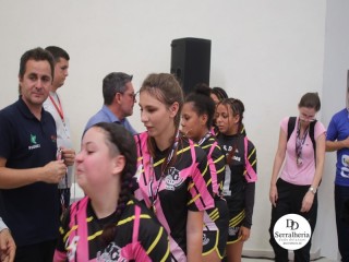 
<a style='margin-left: 5px;' class='btn btn-xs btn-social btn-facebook' href='https://www.facebook.com/sharer/sharer.php?u=https://www.boladovale.com.br/imgs/800-800-90/conteudo/fotos/1892/img9999-524.jpg' rel='popup' data-width='500' data-height='400'><i class='fa fa-facebook'></i>Compartilhar <span class='hidden-xs'>no Facebook</span>
</a> 
<a class='btn btn-default btn-xs' target='_blank' href='imgs/800-800-90/conteudo/fotos/1892/img9999-524.jpg'>
<span class='glyphicon glyphicon-cloud-download'></span> Salvar
</a> 
<span></span>