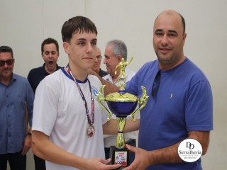 
<a style='margin-left: 5px;' class='btn btn-xs btn-social btn-facebook' href='https://www.facebook.com/sharer/sharer.php?u=https://www.boladovale.com.br/imgs/800-800-90/conteudo/fotos/1892/img9999-538.jpg' rel='popup' data-width='500' data-height='400'><i class='fa fa-facebook'></i>Compartilhar <span class='hidden-xs'>no Facebook</span>
</a> 
<a class='btn btn-default btn-xs' target='_blank' href='imgs/800-800-90/conteudo/fotos/1892/img9999-538.jpg'>
<span class='glyphicon glyphicon-cloud-download'></span> Salvar
</a> 
<span></span>