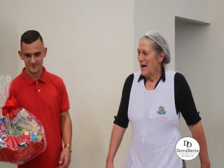 
<a style='margin-left: 5px;' class='btn btn-xs btn-social btn-facebook' href='https://www.facebook.com/sharer/sharer.php?u=https://www.boladovale.com.br/imgs/800-800-90/conteudo/fotos/1892/img9999-545.jpg' rel='popup' data-width='500' data-height='400'><i class='fa fa-facebook'></i>Compartilhar <span class='hidden-xs'>no Facebook</span>
</a> 
<a class='btn btn-default btn-xs' target='_blank' href='imgs/800-800-90/conteudo/fotos/1892/img9999-545.jpg'>
<span class='glyphicon glyphicon-cloud-download'></span> Salvar
</a> 
<span></span>