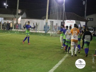 
<a style='margin-left: 5px;' class='btn btn-xs btn-social btn-facebook' href='https://www.facebook.com/sharer/sharer.php?u=https://www.boladovale.com.br/imgs/800-800-90/conteudo/fotos/1893/img0641.jpg' rel='popup' data-width='500' data-height='400'><i class='fa fa-facebook'></i>Compartilhar <span class='hidden-xs'>no Facebook</span>
</a> 
<a class='btn btn-default btn-xs' target='_blank' href='imgs/800-800-90/conteudo/fotos/1893/img0641.jpg'>
<span class='glyphicon glyphicon-cloud-download'></span> Salvar
</a> 
<span></span>