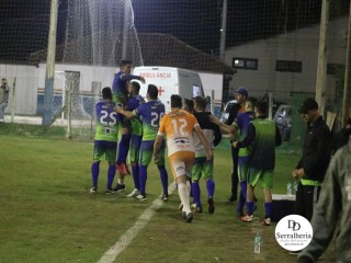 
<a style='margin-left: 5px;' class='btn btn-xs btn-social btn-facebook' href='https://www.facebook.com/sharer/sharer.php?u=https://www.boladovale.com.br/imgs/800-800-90/conteudo/fotos/1893/img0642.jpg' rel='popup' data-width='500' data-height='400'><i class='fa fa-facebook'></i>Compartilhar <span class='hidden-xs'>no Facebook</span>
</a> 
<a class='btn btn-default btn-xs' target='_blank' href='imgs/800-800-90/conteudo/fotos/1893/img0642.jpg'>
<span class='glyphicon glyphicon-cloud-download'></span> Salvar
</a> 
<span></span>