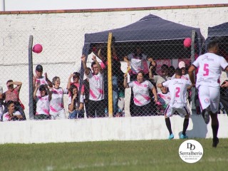 
<a style='margin-left: 5px;' class='btn btn-xs btn-social btn-facebook' href='https://www.facebook.com/sharer/sharer.php?u=https://www.boladovale.com.br/imgs/800-800-90/conteudo/fotos/1895/img1828.jpg' rel='popup' data-width='500' data-height='400'><i class='fa fa-facebook'></i>Compartilhar <span class='hidden-xs'>no Facebook</span>
</a> 
<a class='btn btn-default btn-xs' target='_blank' href='imgs/800-800-90/conteudo/fotos/1895/img1828.jpg'>
<span class='glyphicon glyphicon-cloud-download'></span> Salvar
</a> 
<span></span>