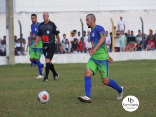 
<a style='margin-left: 5px;' class='btn btn-xs btn-social btn-facebook' href='https://www.facebook.com/sharer/sharer.php?u=https://www.boladovale.com.br/imgs/800-800-90/conteudo/fotos/1895/img1953.jpg' rel='popup' data-width='500' data-height='400'><i class='fa fa-facebook'></i>Compartilhar <span class='hidden-xs'>no Facebook</span>
</a> 
<a class='btn btn-default btn-xs' target='_blank' href='imgs/800-800-90/conteudo/fotos/1895/img1953.jpg'>
<span class='glyphicon glyphicon-cloud-download'></span> Salvar
</a> 
<span></span>