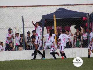 
<a style='margin-left: 5px;' class='btn btn-xs btn-social btn-facebook' href='https://www.facebook.com/sharer/sharer.php?u=https://www.boladovale.com.br/imgs/800-800-90/conteudo/fotos/1895/img1970.jpg' rel='popup' data-width='500' data-height='400'><i class='fa fa-facebook'></i>Compartilhar <span class='hidden-xs'>no Facebook</span>
</a> 
<a class='btn btn-default btn-xs' target='_blank' href='imgs/800-800-90/conteudo/fotos/1895/img1970.jpg'>
<span class='glyphicon glyphicon-cloud-download'></span> Salvar
</a> 
<span></span>