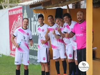 
<a style='margin-left: 5px;' class='btn btn-xs btn-social btn-facebook' href='https://www.facebook.com/sharer/sharer.php?u=https://www.boladovale.com.br/imgs/800-800-90/conteudo/fotos/1895/img2012.jpg' rel='popup' data-width='500' data-height='400'><i class='fa fa-facebook'></i>Compartilhar <span class='hidden-xs'>no Facebook</span>
</a> 
<a class='btn btn-default btn-xs' target='_blank' href='imgs/800-800-90/conteudo/fotos/1895/img2012.jpg'>
<span class='glyphicon glyphicon-cloud-download'></span> Salvar
</a> 
<span></span>