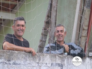 
<a style='margin-left: 5px;' class='btn btn-xs btn-social btn-facebook' href='https://www.facebook.com/sharer/sharer.php?u=https://www.boladovale.com.br/imgs/800-800-90/conteudo/fotos/1895/img2032.jpg' rel='popup' data-width='500' data-height='400'><i class='fa fa-facebook'></i>Compartilhar <span class='hidden-xs'>no Facebook</span>
</a> 
<a class='btn btn-default btn-xs' target='_blank' href='imgs/800-800-90/conteudo/fotos/1895/img2032.jpg'>
<span class='glyphicon glyphicon-cloud-download'></span> Salvar
</a> 
<span></span>