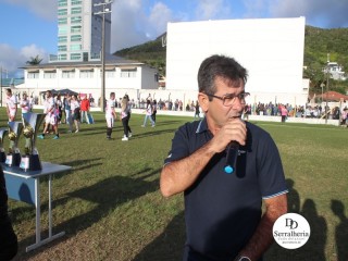 
<a style='margin-left: 5px;' class='btn btn-xs btn-social btn-facebook' href='https://www.facebook.com/sharer/sharer.php?u=https://www.boladovale.com.br/imgs/800-800-90/conteudo/fotos/1895/img2135.jpg' rel='popup' data-width='500' data-height='400'><i class='fa fa-facebook'></i>Compartilhar <span class='hidden-xs'>no Facebook</span>
</a> 
<a class='btn btn-default btn-xs' target='_blank' href='imgs/800-800-90/conteudo/fotos/1895/img2135.jpg'>
<span class='glyphicon glyphicon-cloud-download'></span> Salvar
</a> 
<span></span>