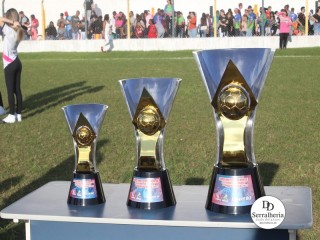 
<a style='margin-left: 5px;' class='btn btn-xs btn-social btn-facebook' href='https://www.facebook.com/sharer/sharer.php?u=https://www.boladovale.com.br/imgs/800-800-90/conteudo/fotos/1895/img2138.jpg' rel='popup' data-width='500' data-height='400'><i class='fa fa-facebook'></i>Compartilhar <span class='hidden-xs'>no Facebook</span>
</a> 
<a class='btn btn-default btn-xs' target='_blank' href='imgs/800-800-90/conteudo/fotos/1895/img2138.jpg'>
<span class='glyphicon glyphicon-cloud-download'></span> Salvar
</a> 
<span></span>