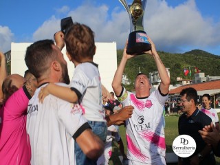 
<a style='margin-left: 5px;' class='btn btn-xs btn-social btn-facebook' href='https://www.facebook.com/sharer/sharer.php?u=https://www.boladovale.com.br/imgs/800-800-90/conteudo/fotos/1895/img2171.jpg' rel='popup' data-width='500' data-height='400'><i class='fa fa-facebook'></i>Compartilhar <span class='hidden-xs'>no Facebook</span>
</a> 
<a class='btn btn-default btn-xs' target='_blank' href='imgs/800-800-90/conteudo/fotos/1895/img2171.jpg'>
<span class='glyphicon glyphicon-cloud-download'></span> Salvar
</a> 
<span></span>