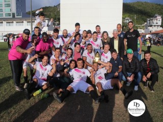 
<a style='margin-left: 5px;' class='btn btn-xs btn-social btn-facebook' href='https://www.facebook.com/sharer/sharer.php?u=https://www.boladovale.com.br/imgs/800-800-90/conteudo/fotos/1895/img2184.jpg' rel='popup' data-width='500' data-height='400'><i class='fa fa-facebook'></i>Compartilhar <span class='hidden-xs'>no Facebook</span>
</a> 
<a class='btn btn-default btn-xs' target='_blank' href='imgs/800-800-90/conteudo/fotos/1895/img2184.jpg'>
<span class='glyphicon glyphicon-cloud-download'></span> Salvar
</a> 
<span></span>