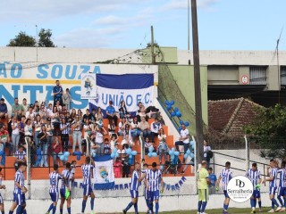 
<a style='margin-left: 5px;' class='btn btn-xs btn-social btn-facebook' href='https://www.facebook.com/sharer/sharer.php?u=https://www.boladovale.com.br/imgs/800-800-90/conteudo/fotos/1896/img2397.jpg' rel='popup' data-width='500' data-height='400'><i class='fa fa-facebook'></i>Compartilhar <span class='hidden-xs'>no Facebook</span>
</a> 
<a class='btn btn-default btn-xs' target='_blank' href='imgs/800-800-90/conteudo/fotos/1896/img2397.jpg'>
<span class='glyphicon glyphicon-cloud-download'></span> Salvar
</a> 
<span></span>