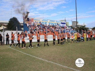 
<a style='margin-left: 5px;' class='btn btn-xs btn-social btn-facebook' href='https://www.facebook.com/sharer/sharer.php?u=https://www.boladovale.com.br/imgs/800-800-90/conteudo/fotos/1896/img2409.jpg' rel='popup' data-width='500' data-height='400'><i class='fa fa-facebook'></i>Compartilhar <span class='hidden-xs'>no Facebook</span>
</a> 
<a class='btn btn-default btn-xs' target='_blank' href='imgs/800-800-90/conteudo/fotos/1896/img2409.jpg'>
<span class='glyphicon glyphicon-cloud-download'></span> Salvar
</a> 
<span></span>