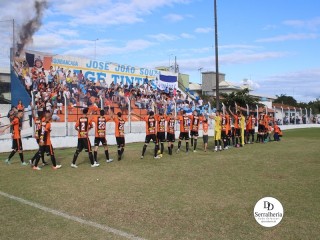 
<a style='margin-left: 5px;' class='btn btn-xs btn-social btn-facebook' href='https://www.facebook.com/sharer/sharer.php?u=https://www.boladovale.com.br/imgs/800-800-90/conteudo/fotos/1896/img2410.jpg' rel='popup' data-width='500' data-height='400'><i class='fa fa-facebook'></i>Compartilhar <span class='hidden-xs'>no Facebook</span>
</a> 
<a class='btn btn-default btn-xs' target='_blank' href='imgs/800-800-90/conteudo/fotos/1896/img2410.jpg'>
<span class='glyphicon glyphicon-cloud-download'></span> Salvar
</a> 
<span></span>