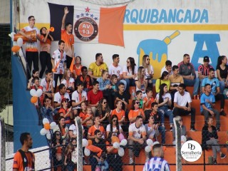 
<a style='margin-left: 5px;' class='btn btn-xs btn-social btn-facebook' href='https://www.facebook.com/sharer/sharer.php?u=https://www.boladovale.com.br/imgs/800-800-90/conteudo/fotos/1896/img2425.jpg' rel='popup' data-width='500' data-height='400'><i class='fa fa-facebook'></i>Compartilhar <span class='hidden-xs'>no Facebook</span>
</a> 
<a class='btn btn-default btn-xs' target='_blank' href='imgs/800-800-90/conteudo/fotos/1896/img2425.jpg'>
<span class='glyphicon glyphicon-cloud-download'></span> Salvar
</a> 
<span></span>