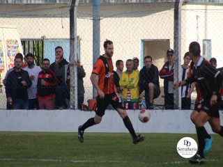 
<a style='margin-left: 5px;' class='btn btn-xs btn-social btn-facebook' href='https://www.facebook.com/sharer/sharer.php?u=https://www.boladovale.com.br/imgs/800-800-90/conteudo/fotos/1896/img2566.jpg' rel='popup' data-width='500' data-height='400'><i class='fa fa-facebook'></i>Compartilhar <span class='hidden-xs'>no Facebook</span>
</a> 
<a class='btn btn-default btn-xs' target='_blank' href='imgs/800-800-90/conteudo/fotos/1896/img2566.jpg'>
<span class='glyphicon glyphicon-cloud-download'></span> Salvar
</a> 
<span></span>