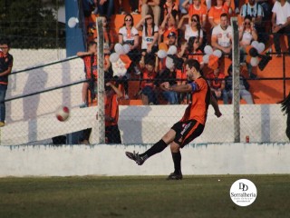 
<a style='margin-left: 5px;' class='btn btn-xs btn-social btn-facebook' href='https://www.facebook.com/sharer/sharer.php?u=https://www.boladovale.com.br/imgs/800-800-90/conteudo/fotos/1896/img2582.jpg' rel='popup' data-width='500' data-height='400'><i class='fa fa-facebook'></i>Compartilhar <span class='hidden-xs'>no Facebook</span>
</a> 
<a class='btn btn-default btn-xs' target='_blank' href='imgs/800-800-90/conteudo/fotos/1896/img2582.jpg'>
<span class='glyphicon glyphicon-cloud-download'></span> Salvar
</a> 
<span></span>