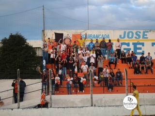 
<a style='margin-left: 5px;' class='btn btn-xs btn-social btn-facebook' href='https://www.facebook.com/sharer/sharer.php?u=https://www.boladovale.com.br/imgs/800-800-90/conteudo/fotos/1896/img2630.jpg' rel='popup' data-width='500' data-height='400'><i class='fa fa-facebook'></i>Compartilhar <span class='hidden-xs'>no Facebook</span>
</a> 
<a class='btn btn-default btn-xs' target='_blank' href='imgs/800-800-90/conteudo/fotos/1896/img2630.jpg'>
<span class='glyphicon glyphicon-cloud-download'></span> Salvar
</a> 
<span></span>