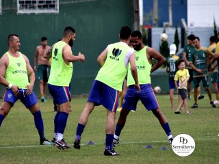 
<a style='margin-left: 5px;' class='btn btn-xs btn-social btn-facebook' href='https://www.facebook.com/sharer/sharer.php?u=https://www.boladovale.com.br/imgs/800-800-90/conteudo/fotos/1898/img2654.jpg' rel='popup' data-width='500' data-height='400'><i class='fa fa-facebook'></i>Compartilhar <span class='hidden-xs'>no Facebook</span>
</a> 
<a class='btn btn-default btn-xs' target='_blank' href='imgs/800-800-90/conteudo/fotos/1898/img2654.jpg'>
<span class='glyphicon glyphicon-cloud-download'></span> Salvar
</a> 
<span></span>