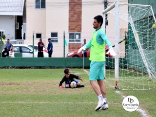 
<a style='margin-left: 5px;' class='btn btn-xs btn-social btn-facebook' href='https://www.facebook.com/sharer/sharer.php?u=https://www.boladovale.com.br/imgs/800-800-90/conteudo/fotos/1898/img2658.jpg' rel='popup' data-width='500' data-height='400'><i class='fa fa-facebook'></i>Compartilhar <span class='hidden-xs'>no Facebook</span>
</a> 
<a class='btn btn-default btn-xs' target='_blank' href='imgs/800-800-90/conteudo/fotos/1898/img2658.jpg'>
<span class='glyphicon glyphicon-cloud-download'></span> Salvar
</a> 
<span></span>