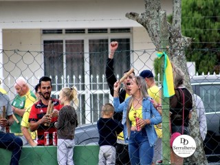 
<a style='margin-left: 5px;' class='btn btn-xs btn-social btn-facebook' href='https://www.facebook.com/sharer/sharer.php?u=https://www.boladovale.com.br/imgs/800-800-90/conteudo/fotos/1898/img2686.jpg' rel='popup' data-width='500' data-height='400'><i class='fa fa-facebook'></i>Compartilhar <span class='hidden-xs'>no Facebook</span>
</a> 
<a class='btn btn-default btn-xs' target='_blank' href='imgs/800-800-90/conteudo/fotos/1898/img2686.jpg'>
<span class='glyphicon glyphicon-cloud-download'></span> Salvar
</a> 
<span></span>