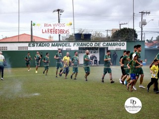 
<a style='margin-left: 5px;' class='btn btn-xs btn-social btn-facebook' href='https://www.facebook.com/sharer/sharer.php?u=https://www.boladovale.com.br/imgs/800-800-90/conteudo/fotos/1898/img2706.jpg' rel='popup' data-width='500' data-height='400'><i class='fa fa-facebook'></i>Compartilhar <span class='hidden-xs'>no Facebook</span>
</a> 
<a class='btn btn-default btn-xs' target='_blank' href='imgs/800-800-90/conteudo/fotos/1898/img2706.jpg'>
<span class='glyphicon glyphicon-cloud-download'></span> Salvar
</a> 
<span></span>