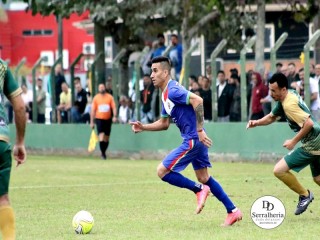 
<a style='margin-left: 5px;' class='btn btn-xs btn-social btn-facebook' href='https://www.facebook.com/sharer/sharer.php?u=https://www.boladovale.com.br/imgs/800-800-90/conteudo/fotos/1898/img2798.jpg' rel='popup' data-width='500' data-height='400'><i class='fa fa-facebook'></i>Compartilhar <span class='hidden-xs'>no Facebook</span>
</a> 
<a class='btn btn-default btn-xs' target='_blank' href='imgs/800-800-90/conteudo/fotos/1898/img2798.jpg'>
<span class='glyphicon glyphicon-cloud-download'></span> Salvar
</a> 
<span></span>