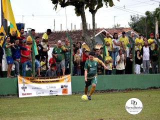 
<a style='margin-left: 5px;' class='btn btn-xs btn-social btn-facebook' href='https://www.facebook.com/sharer/sharer.php?u=https://www.boladovale.com.br/imgs/800-800-90/conteudo/fotos/1898/img2983.jpg' rel='popup' data-width='500' data-height='400'><i class='fa fa-facebook'></i>Compartilhar <span class='hidden-xs'>no Facebook</span>
</a> 
<a class='btn btn-default btn-xs' target='_blank' href='imgs/800-800-90/conteudo/fotos/1898/img2983.jpg'>
<span class='glyphicon glyphicon-cloud-download'></span> Salvar
</a> 
<span></span>