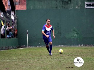 
<a style='margin-left: 5px;' class='btn btn-xs btn-social btn-facebook' href='https://www.facebook.com/sharer/sharer.php?u=https://www.boladovale.com.br/imgs/800-800-90/conteudo/fotos/1898/img2990.jpg' rel='popup' data-width='500' data-height='400'><i class='fa fa-facebook'></i>Compartilhar <span class='hidden-xs'>no Facebook</span>
</a> 
<a class='btn btn-default btn-xs' target='_blank' href='imgs/800-800-90/conteudo/fotos/1898/img2990.jpg'>
<span class='glyphicon glyphicon-cloud-download'></span> Salvar
</a> 
<span></span>