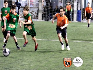 
<a style='margin-left: 5px;' class='btn btn-xs btn-social btn-facebook' href='https://www.facebook.com/sharer/sharer.php?u=https://www.boladovale.com.br/imgs/800-800-90/conteudo/fotos/1899/img3208.jpg' rel='popup' data-width='500' data-height='400'><i class='fa fa-facebook'></i>Compartilhar <span class='hidden-xs'>no Facebook</span>
</a> 
<a class='btn btn-default btn-xs' target='_blank' href='imgs/800-800-90/conteudo/fotos/1899/img3208.jpg'>
<span class='glyphicon glyphicon-cloud-download'></span> Salvar
</a> 
<span></span>