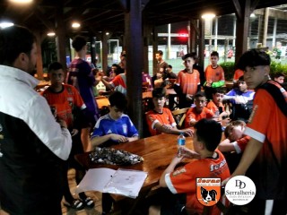 
<a style='margin-left: 5px;' class='btn btn-xs btn-social btn-facebook' href='https://www.facebook.com/sharer/sharer.php?u=https://www.boladovale.com.br/imgs/800-800-90/conteudo/fotos/1899/img3296.jpg' rel='popup' data-width='500' data-height='400'><i class='fa fa-facebook'></i>Compartilhar <span class='hidden-xs'>no Facebook</span>
</a> 
<a class='btn btn-default btn-xs' target='_blank' href='imgs/800-800-90/conteudo/fotos/1899/img3296.jpg'>
<span class='glyphicon glyphicon-cloud-download'></span> Salvar
</a> 
<span></span>