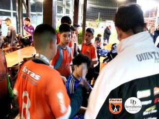 
<a style='margin-left: 5px;' class='btn btn-xs btn-social btn-facebook' href='https://www.facebook.com/sharer/sharer.php?u=https://www.boladovale.com.br/imgs/800-800-90/conteudo/fotos/1899/img3301.jpg' rel='popup' data-width='500' data-height='400'><i class='fa fa-facebook'></i>Compartilhar <span class='hidden-xs'>no Facebook</span>
</a> 
<a class='btn btn-default btn-xs' target='_blank' href='imgs/800-800-90/conteudo/fotos/1899/img3301.jpg'>
<span class='glyphicon glyphicon-cloud-download'></span> Salvar
</a> 
<span></span>