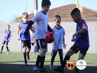 
<a style='margin-left: 5px;' class='btn btn-xs btn-social btn-facebook' href='https://www.facebook.com/sharer/sharer.php?u=https://www.boladovale.com.br/imgs/800-800-90/conteudo/fotos/1900/img3685.jpg' rel='popup' data-width='500' data-height='400'><i class='fa fa-facebook'></i>Compartilhar <span class='hidden-xs'>no Facebook</span>
</a> 
<a class='btn btn-default btn-xs' target='_blank' href='imgs/800-800-90/conteudo/fotos/1900/img3685.jpg'>
<span class='glyphicon glyphicon-cloud-download'></span> Salvar
</a> 
<span></span>