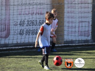 
<a style='margin-left: 5px;' class='btn btn-xs btn-social btn-facebook' href='https://www.facebook.com/sharer/sharer.php?u=https://www.boladovale.com.br/imgs/800-800-90/conteudo/fotos/1900/img3713.jpg' rel='popup' data-width='500' data-height='400'><i class='fa fa-facebook'></i>Compartilhar <span class='hidden-xs'>no Facebook</span>
</a> 
<a class='btn btn-default btn-xs' target='_blank' href='imgs/800-800-90/conteudo/fotos/1900/img3713.jpg'>
<span class='glyphicon glyphicon-cloud-download'></span> Salvar
</a> 
<span></span>