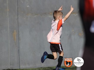 
<a style='margin-left: 5px;' class='btn btn-xs btn-social btn-facebook' href='https://www.facebook.com/sharer/sharer.php?u=https://www.boladovale.com.br/imgs/800-800-90/conteudo/fotos/1900/img3869.jpg' rel='popup' data-width='500' data-height='400'><i class='fa fa-facebook'></i>Compartilhar <span class='hidden-xs'>no Facebook</span>
</a> 
<a class='btn btn-default btn-xs' target='_blank' href='imgs/800-800-90/conteudo/fotos/1900/img3869.jpg'>
<span class='glyphicon glyphicon-cloud-download'></span> Salvar
</a> 
<span></span>