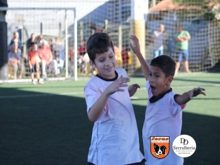 
<a style='margin-left: 5px;' class='btn btn-xs btn-social btn-facebook' href='https://www.facebook.com/sharer/sharer.php?u=https://www.boladovale.com.br/imgs/800-800-90/conteudo/fotos/1900/img3922.jpg' rel='popup' data-width='500' data-height='400'><i class='fa fa-facebook'></i>Compartilhar <span class='hidden-xs'>no Facebook</span>
</a> 
<a class='btn btn-default btn-xs' target='_blank' href='imgs/800-800-90/conteudo/fotos/1900/img3922.jpg'>
<span class='glyphicon glyphicon-cloud-download'></span> Salvar
</a> 
<span></span>