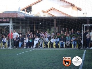 
<a style='margin-left: 5px;' class='btn btn-xs btn-social btn-facebook' href='https://www.facebook.com/sharer/sharer.php?u=https://www.boladovale.com.br/imgs/800-800-90/conteudo/fotos/1900/img4026.jpg' rel='popup' data-width='500' data-height='400'><i class='fa fa-facebook'></i>Compartilhar <span class='hidden-xs'>no Facebook</span>
</a> 
<a class='btn btn-default btn-xs' target='_blank' href='imgs/800-800-90/conteudo/fotos/1900/img4026.jpg'>
<span class='glyphicon glyphicon-cloud-download'></span> Salvar
</a> 
<span></span>